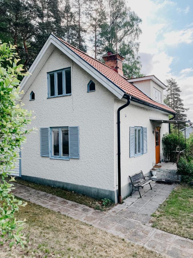 Charming House With Wood Stove Near Lake Virserum Exterior photo